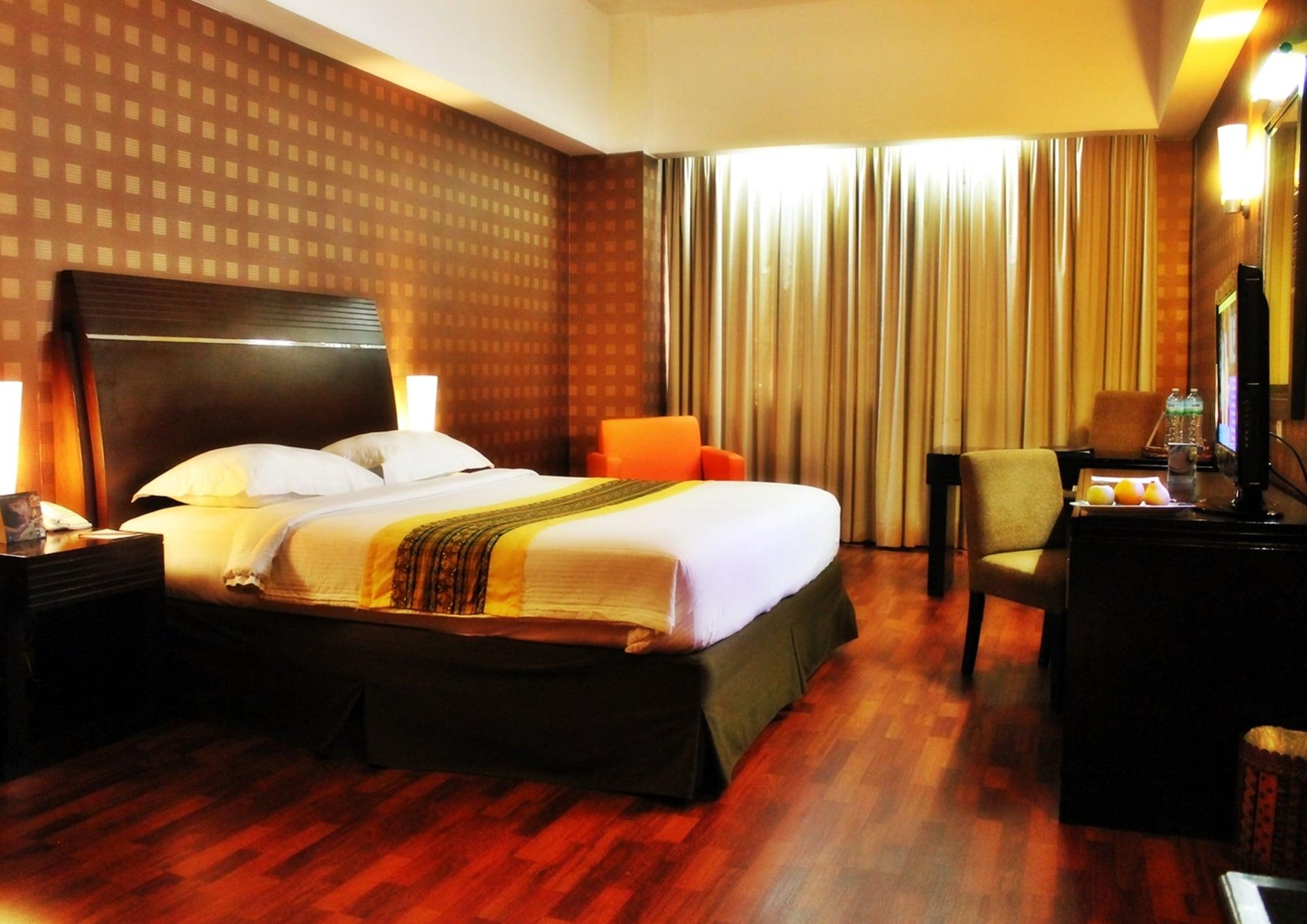 Grand Elite Hotel Пеканбару Екстериор снимка