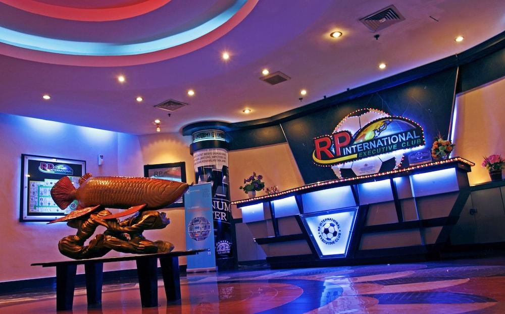 Grand Elite Hotel Пеканбару Екстериор снимка