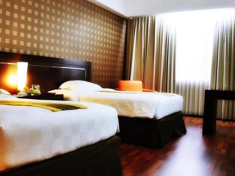 Grand Elite Hotel Пеканбару Екстериор снимка