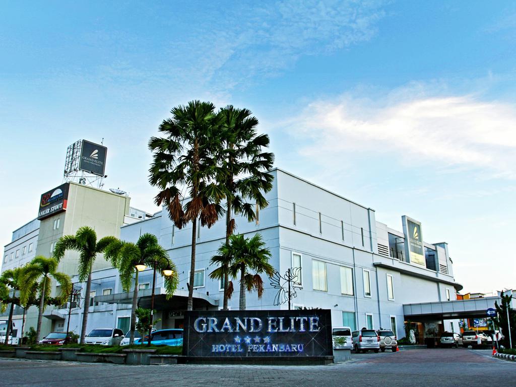 Grand Elite Hotel Пеканбару Екстериор снимка
